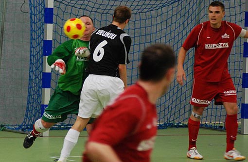 Augustyn interweniujer- mecz 5 kolejki ekstraklasy futsaluy Kupczyk Kraków - Clearex Chorzów