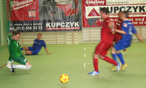 Krzysztof Filipczak po zdobyciu gola w półfinale Pucharu Polski w 2008 roku z Hurtapem