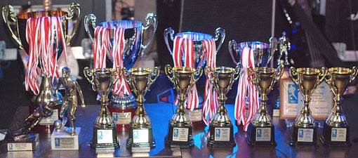 Puchary podczas gali krakowskiego futsalu