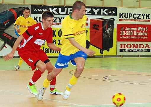 Krzysztof Filipczak przy piłce